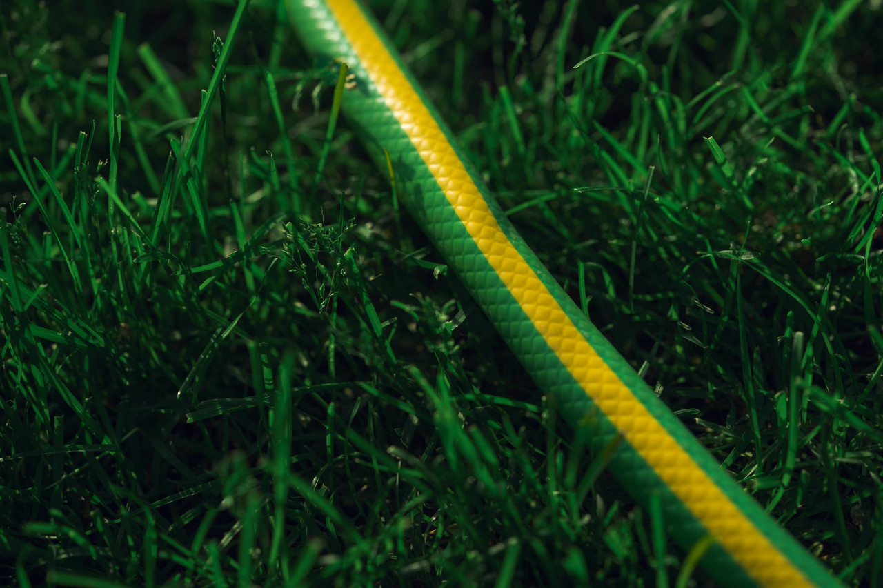 polivochnyi-shlang-dlinnyi-dlia-ogoroda-2e-aquaflex-50-m-1-2-green