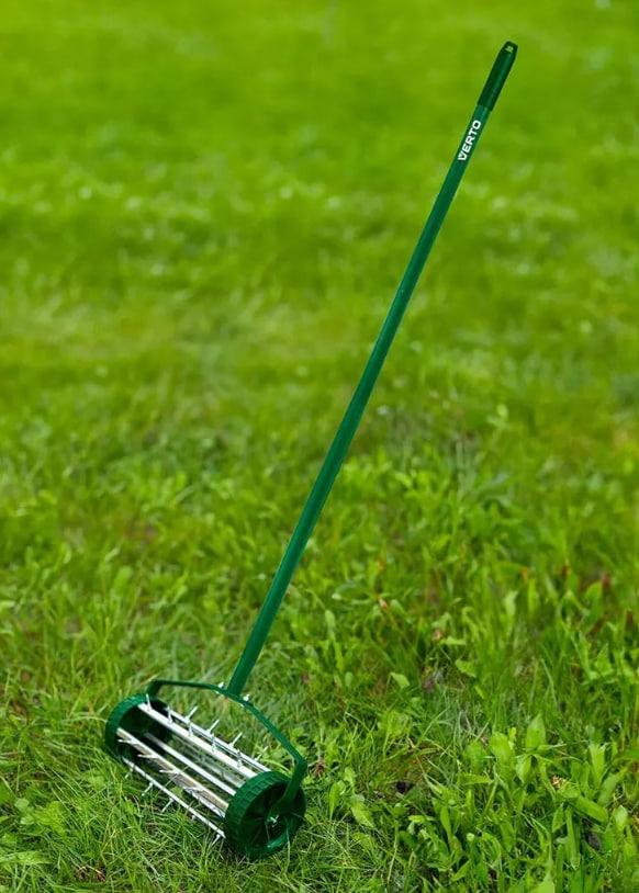 aerator-skarifikator-ruchnoi-verto-d-15-sm-27-shipiv-3-5-kg